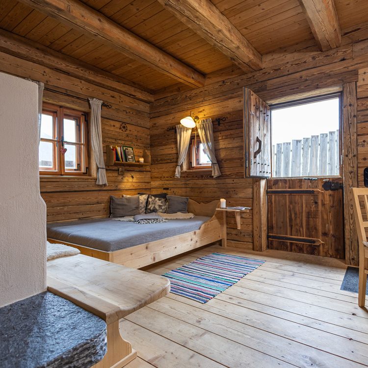 Blick durch die Türe im Chalet